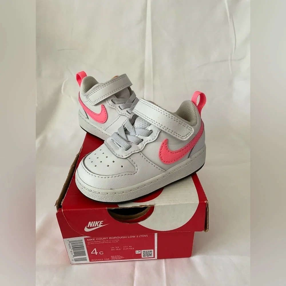 Nike Kids Sneakers - White and Neon Pink
